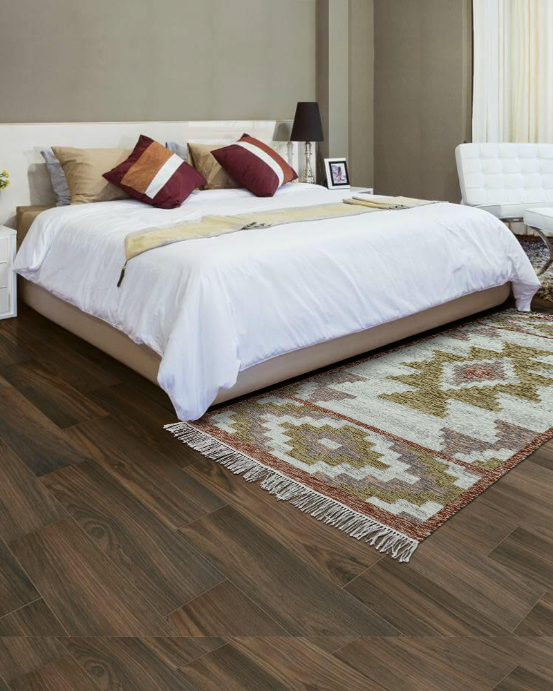 Amur 4ft x 6ft Traditional Kilim Pattern Wool Rug Azara Home