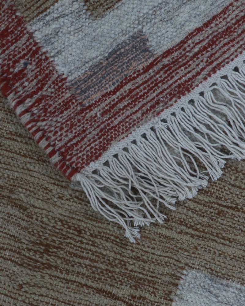 Amur 4ft x 6ft Traditional Kilim Pattern Wool Rug Azara Home